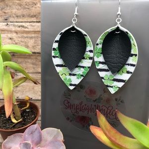 🍀 St Patrick’s Day faux leather earrings 🍀